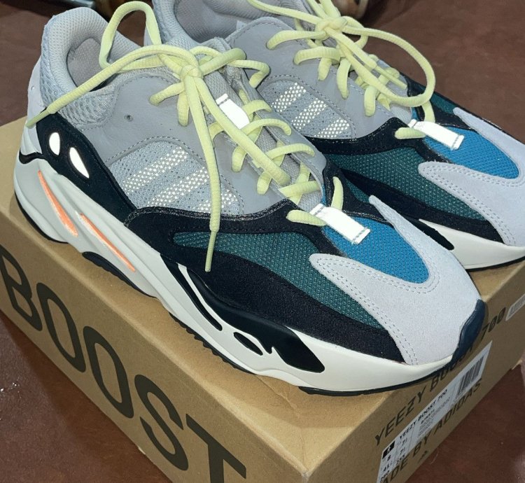 Adidas Yeezy 700 Wave Runner
