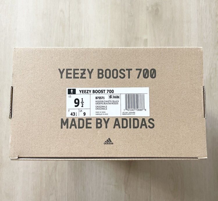 Adidas Yeezy 700 Wave Runner - Size 9 5