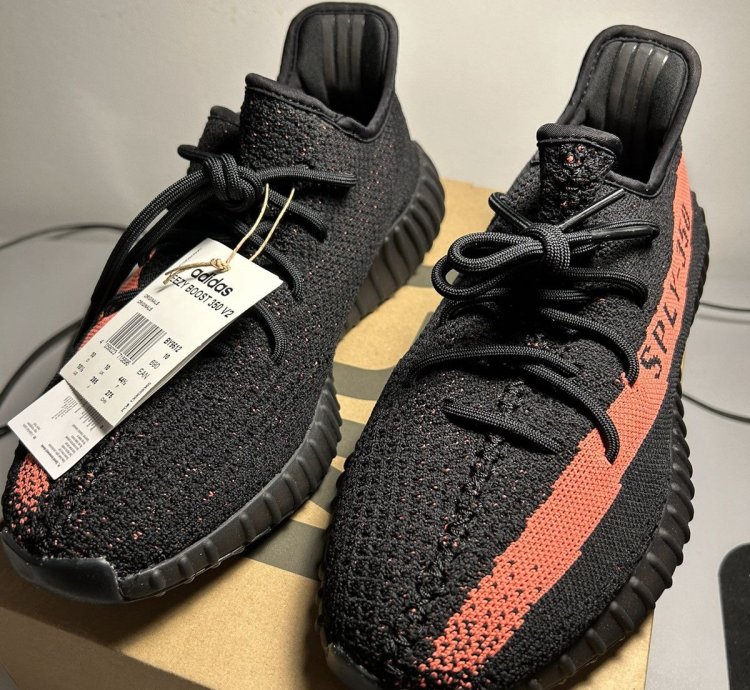 ADIDAS YEEZY BOOST 350 V2 Core Black