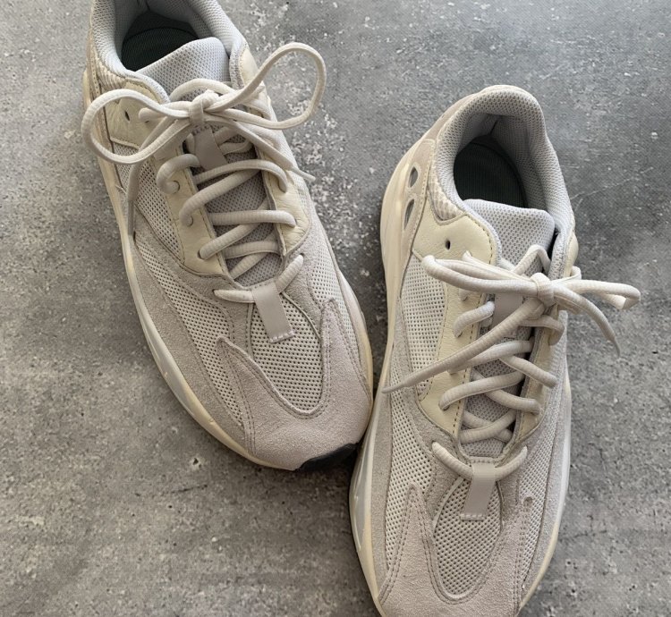 ADIDAS YEEZY BOOST 700 ANALOG US 9 EUR 42