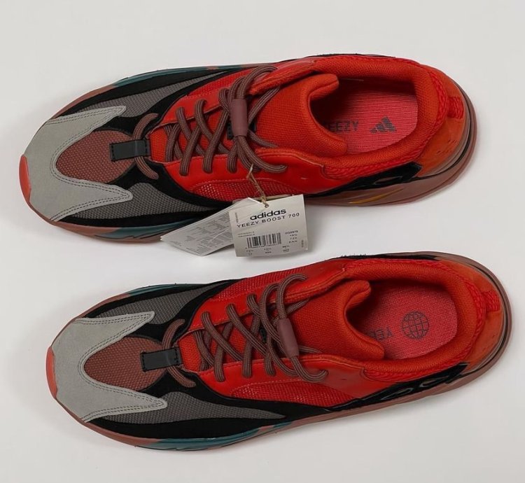 ADIDAS YEEZY BOOST 700 HI-RES RED HQ6979