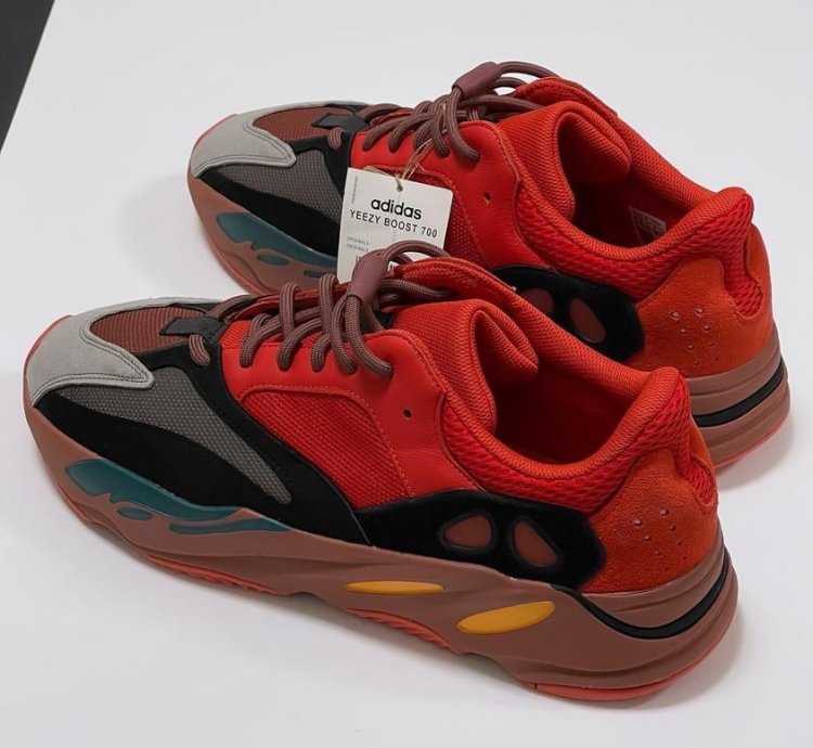 ADIDAS YEEZY BOOST 700 HI-RES RED HQ6979