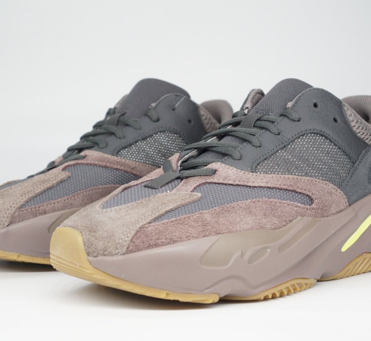 adidas Yeezy Boost 700 Mauve