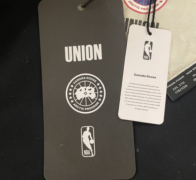 CANADA GOOSE NBA COLLECTION WITH UNION LEGION FLEECE VEST