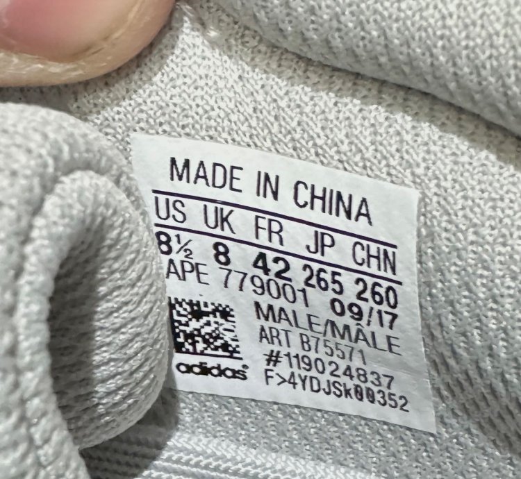Adidas Yeezy Boost 700 Solid Grey Wave Runner Sneakers