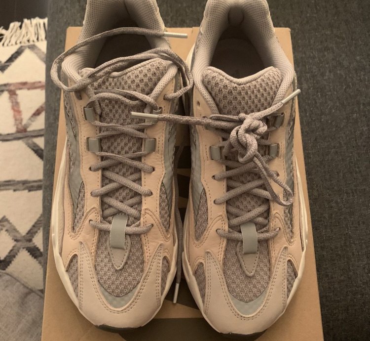 Adidas Yeezy Boost 700 V2 Cream