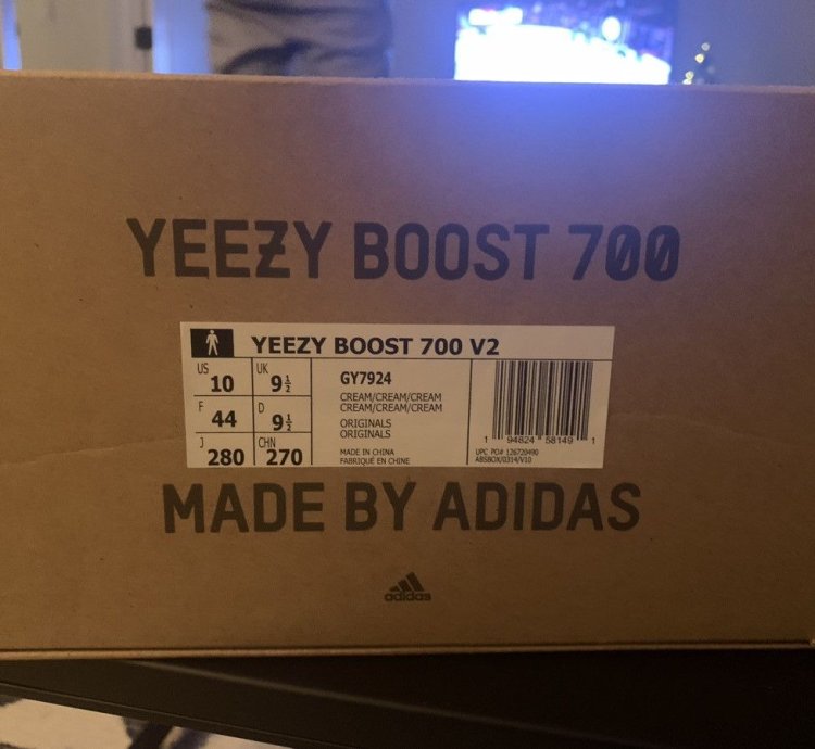 Adidas Yeezy Boost 700 V2 Cream