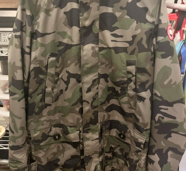 Canada Goose Parka Jacket- Large