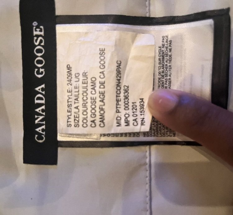 Canada Goose Parka Jacket- Large