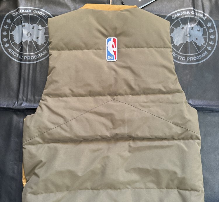 Canada Goose Rhude NBA Vest Gilet Medium BRAND NEW