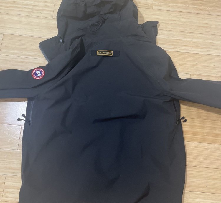 Canada Goose Riverhead Rain Jacket
