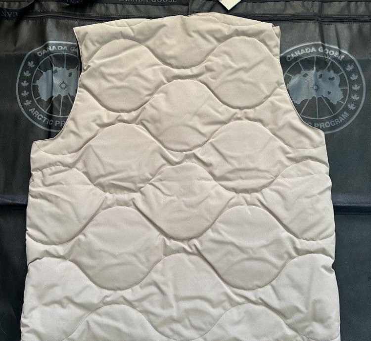 Canada Goose Salehe Bembury NBA Vest Gilet BRAND NEW