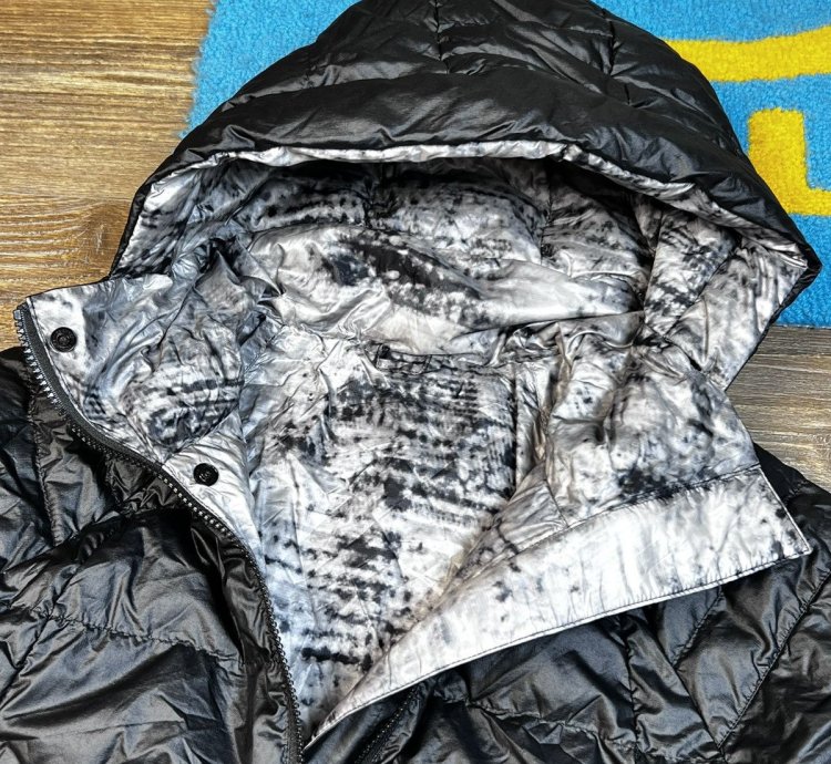 Canada Goose SAMPLE Reversible Light Puffer Jacket