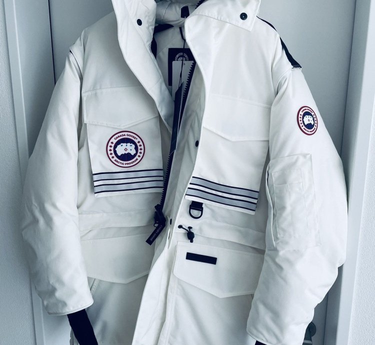 Canada Goose Snow Mantra Angel Cheen