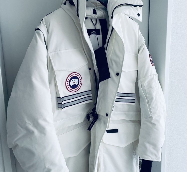 Canada Goose Snow Mantra Angel Cheen