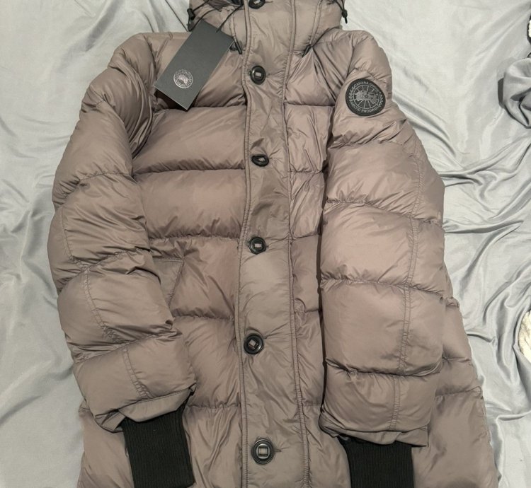 Canada Goose Vernon Black Label Puffer
