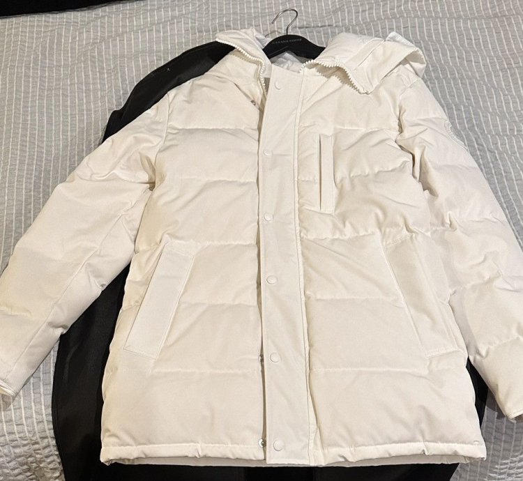 Canada Goose White Carson Parka Humanature