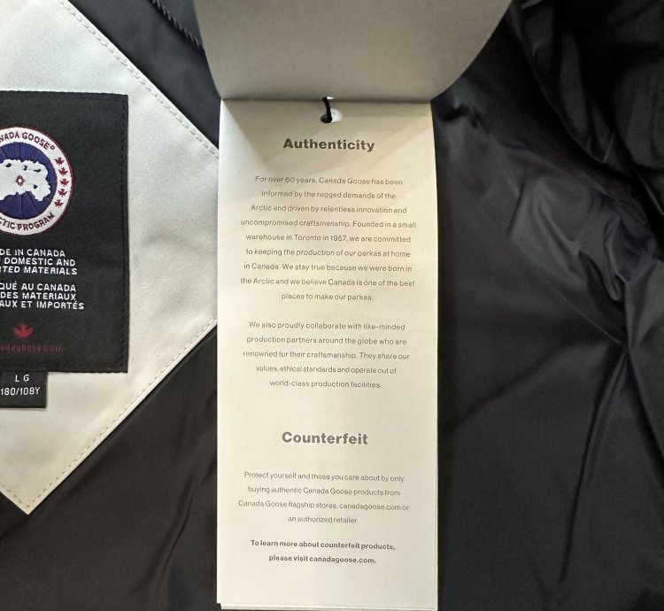 Canada Goose White Wyndham Men Jacket Fur Large Brand New