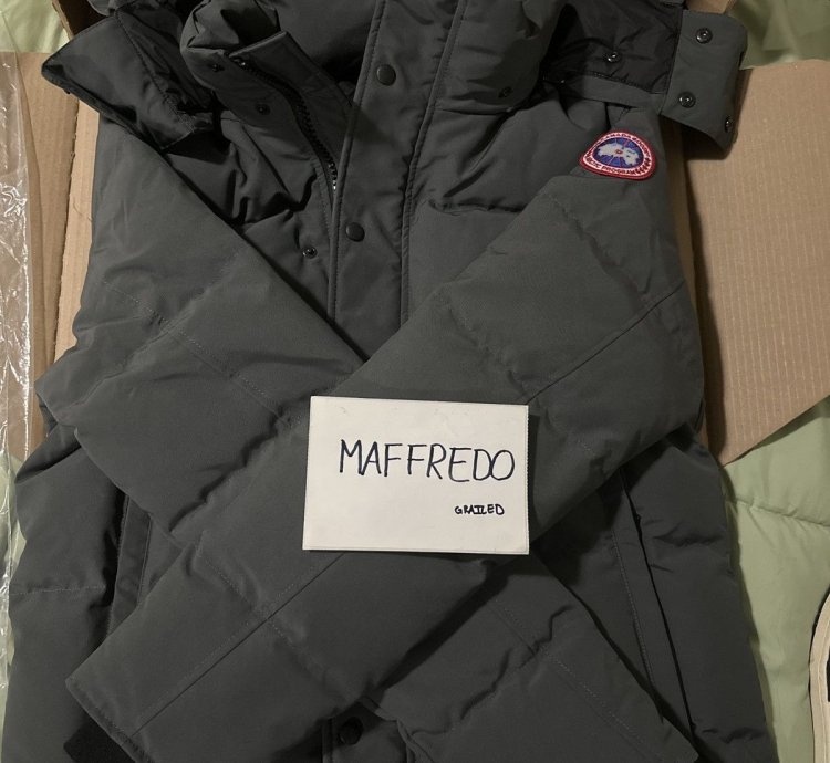 Canada Goose Wyndham Parka (Graphite)