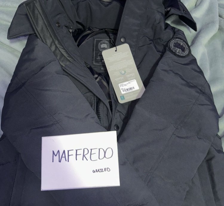 Canada Goose Wyndham Parka -Navy-Medium