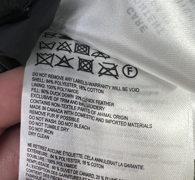 Canada Goose Wyndham Parka Black Badge Navy Medium