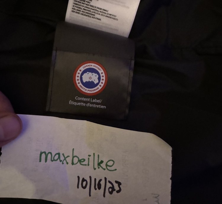 Canada Goose Wyndham Parka Size Medium