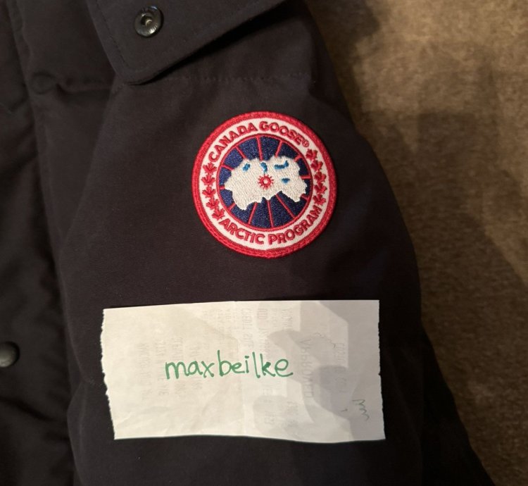 Canada Goose Wyndham Parka Size Medium