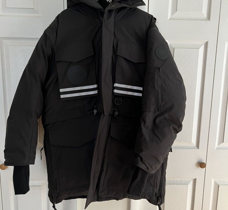 Canadagoose Angel Chen