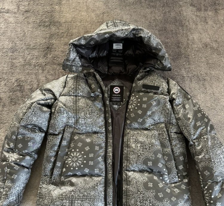 CONCEPTS CANADA GOOSE CROFTON PUFFER(FLINT BANDANA PRINT)