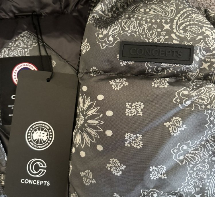 CONCEPTS CANADA GOOSE CROFTON PUFFER(FLINT BANDANA PRINT)