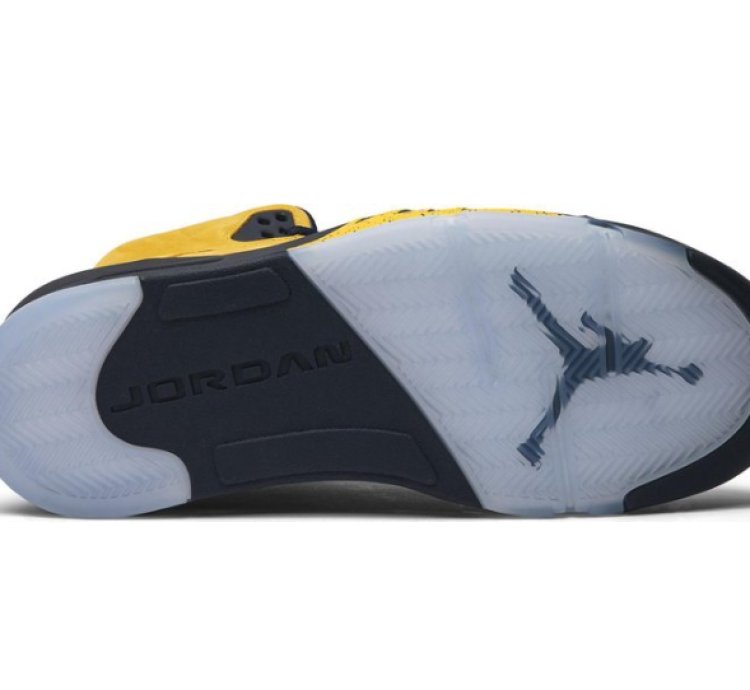 Mens Wmns Air Jordan 5 Retro SP Michigan CQ9541 704