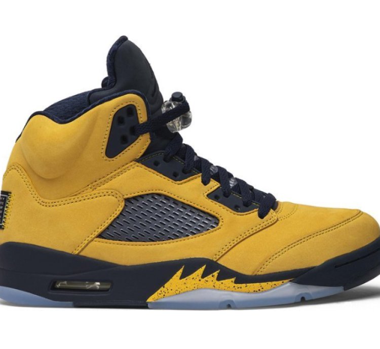 Mens Wmns Air Jordan 5 Retro SP Michigan CQ9541 704