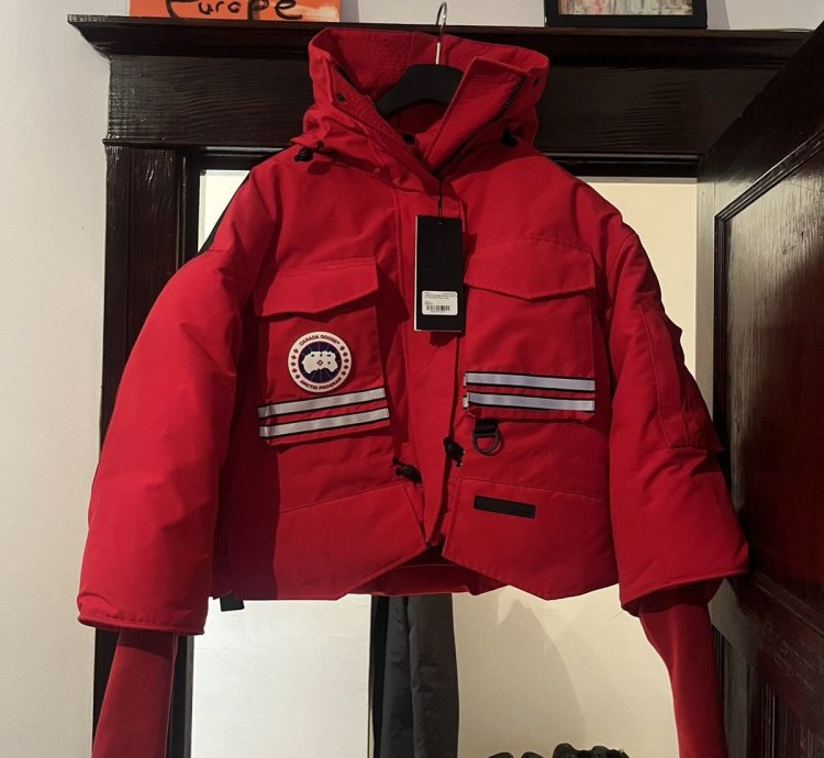 Cropped Snowmantra parka