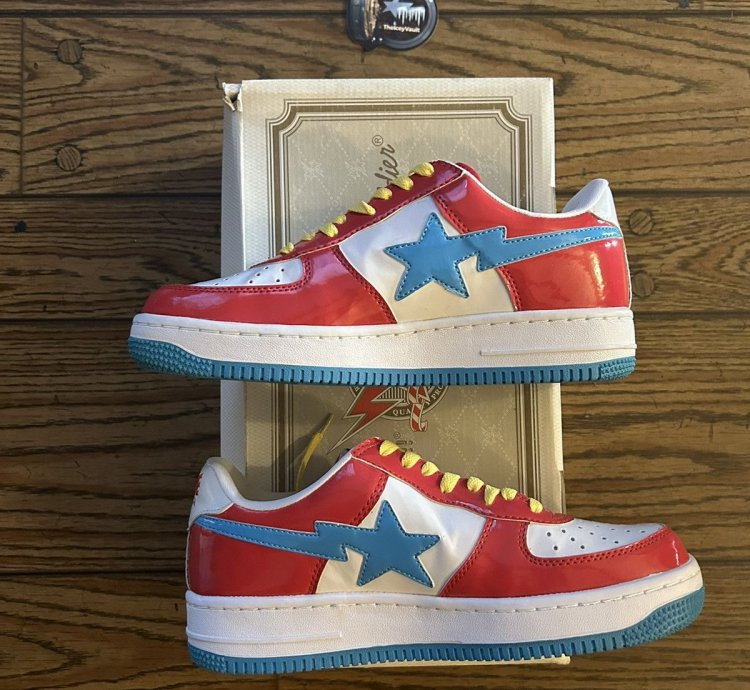 Bape Hello Kitty Bapestas (DS)