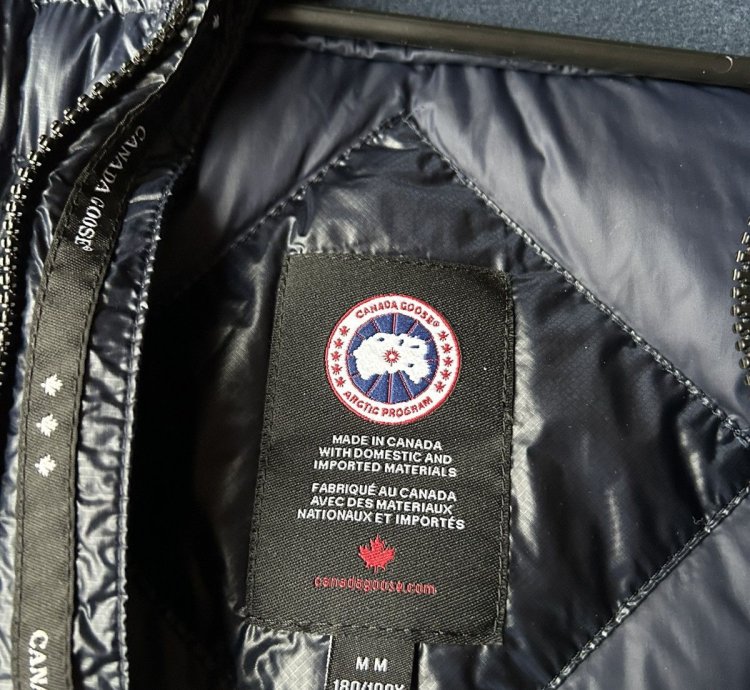 HyBridge Lite Tech Hoody Size Medium
