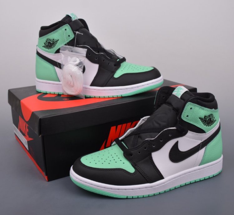 Mens Wmns Air Jordan 1 Retro High OG Green Glow DZ5485 130