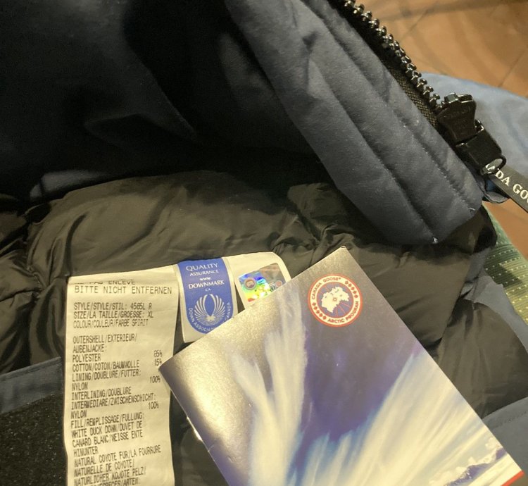 Legendary Canada Goose Expedition parka Jacket Coyote fur