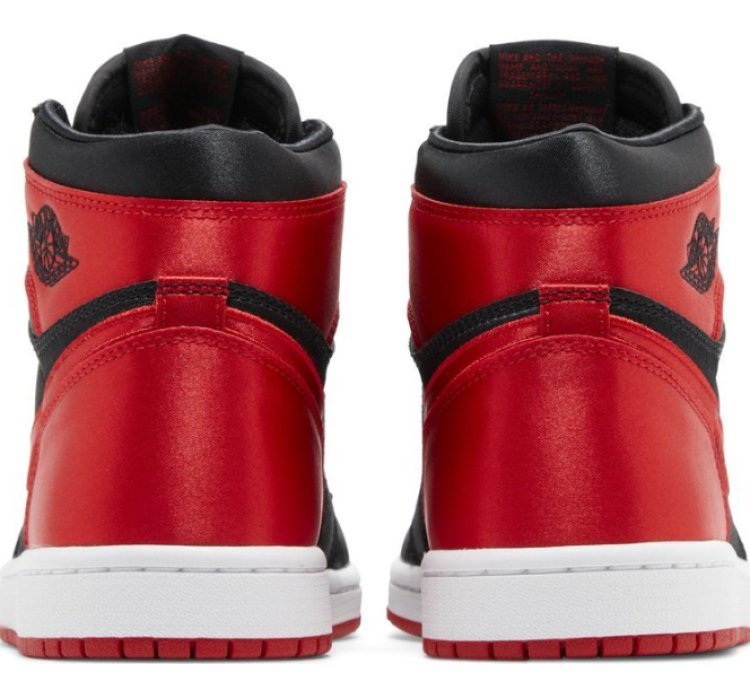 Mens Wmns Air Jordan 1 Retro High OG Satin Bred 2023 FD4810 061