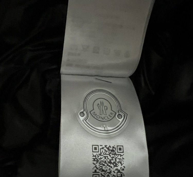 Moncler Cambales Jacket size 5 XL at 40 OFF retail