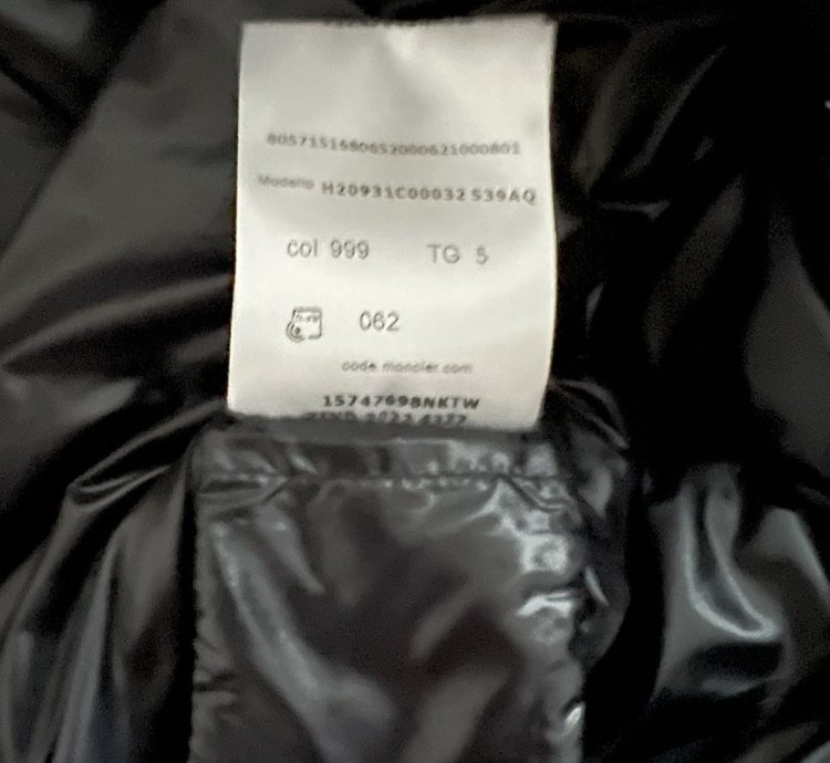 Moncler Cambales Jacket size 5 XL at 40 OFF retail