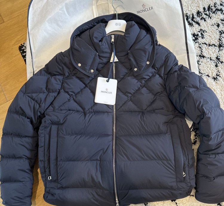 Moncler cecaud jacket brand new with tags size 4
