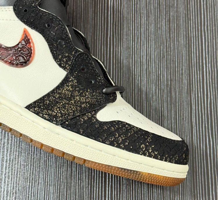 Air Jordan 1 Retro High OG Xuanwu Year of the Snake