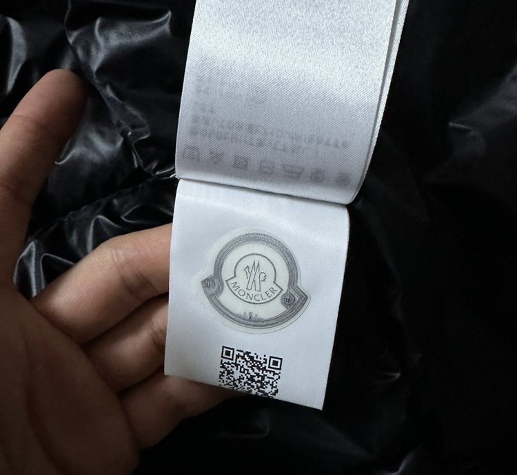 Moncler Daniel Down Jacket Black Puffer Sz TG4