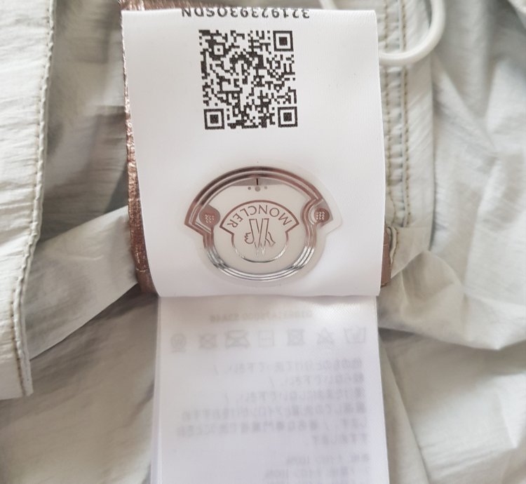 Moncler Eschamali hooded jacket