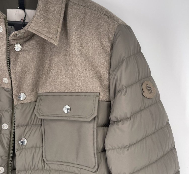 Moncler Fauscoum Jacket Size 2