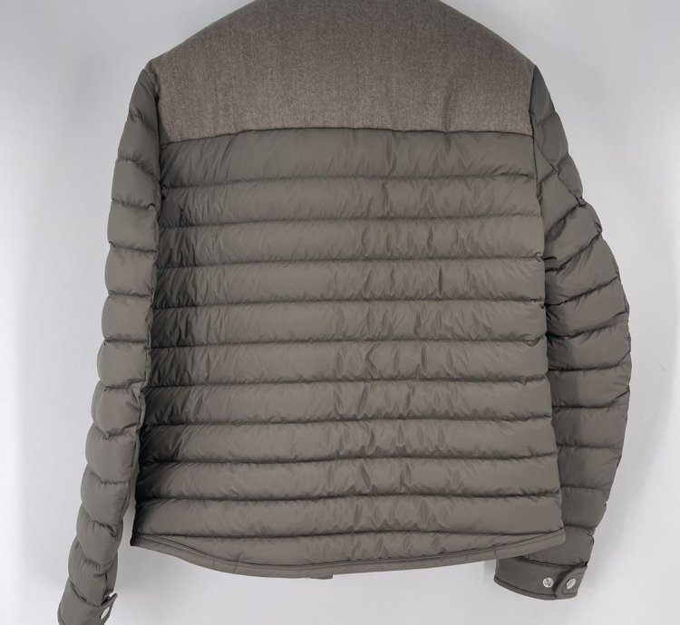 Moncler Fauscoum Jacket Size 2