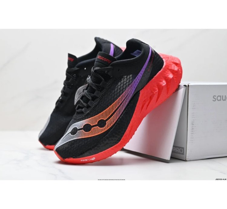 Saucony Endorphin Pro 4 black Vizired