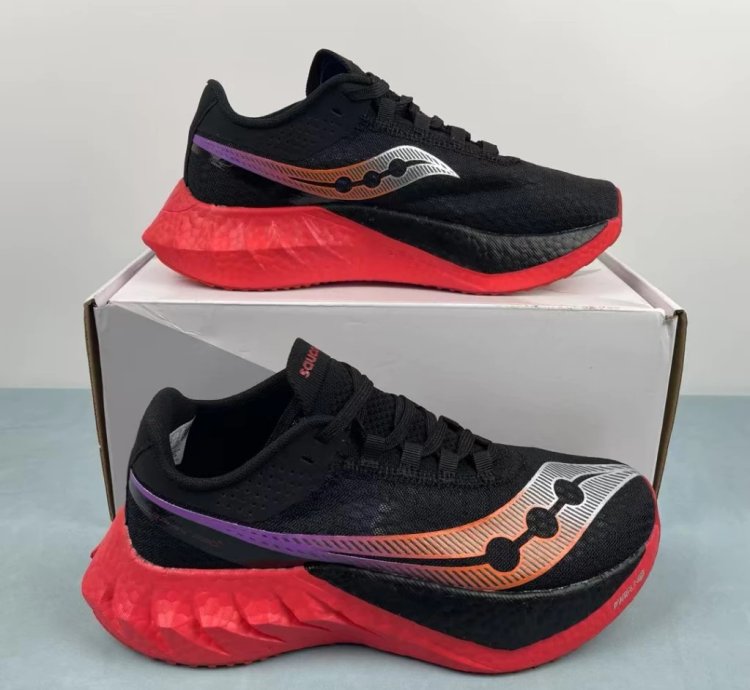 Saucony Endorphin Pro 4 black Vizired