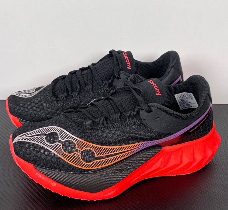 Saucony Endorphin Pro 4 black Vizired