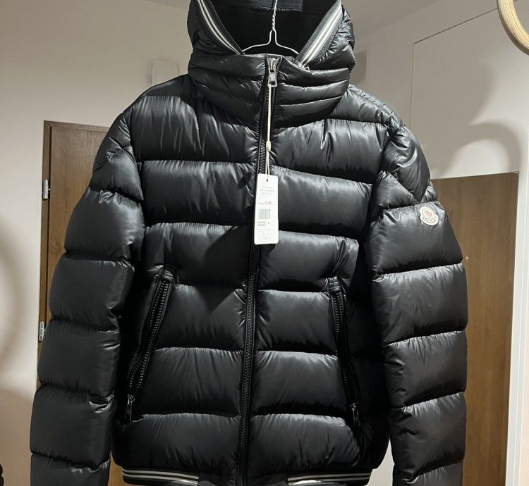Moncler Jeanbart down jacket